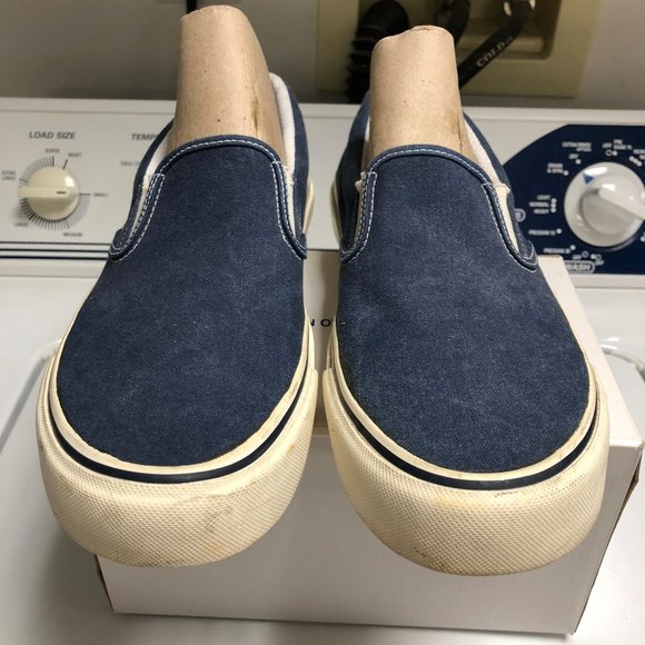 sperry cloud slip on